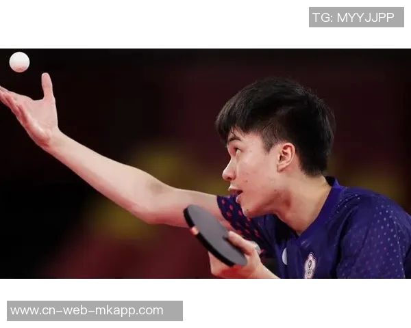 德里赫特遗憾与教练短暂相处滕哈赫阿莫林双双离职引发关注